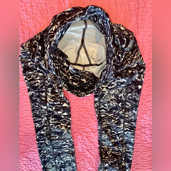 Lululemon Leggings - Picture 11 of 11